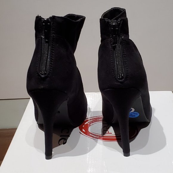 Black suede stiletto boots - Picture 2 of 3